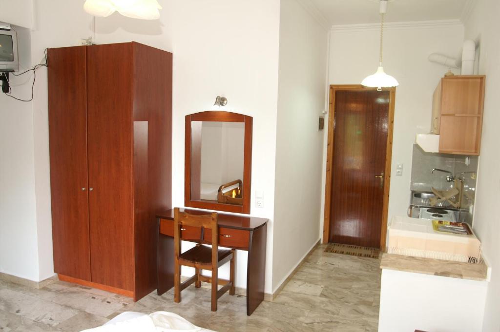 بارغا Zotos Rooms الغرفة الصورة